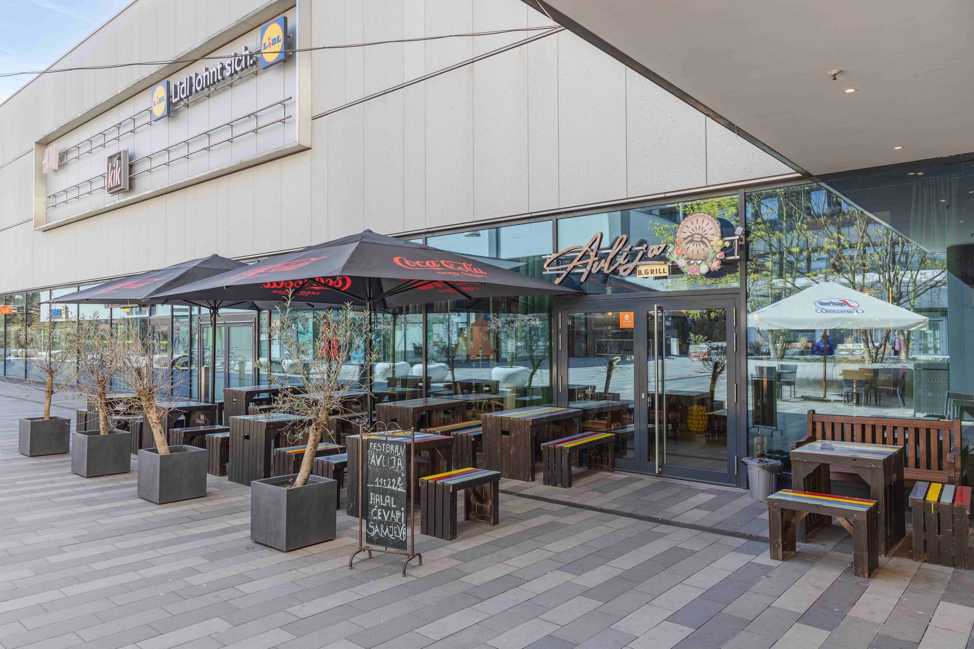 FORUM Schwanthalerhöhe Außenbereich und Gastronomie